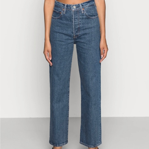 Levi Ribcage Jeans - Picture 2 of 7